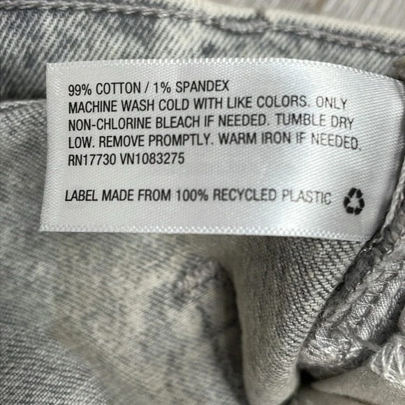 NWT Universal Thread Vintage Straight High Rise Gray Wash Denim Jeans 2/26R - Picture 14 of 16